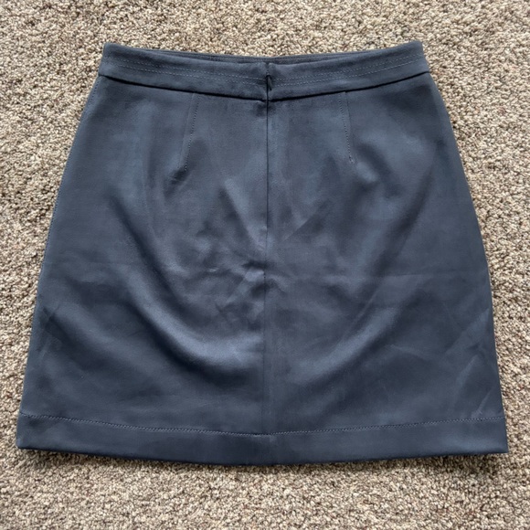 LOFT Petites Faux Suede Midnight Blue Skirt. Size 4P. Fully Lined. Cute! - Picture 2 of 10